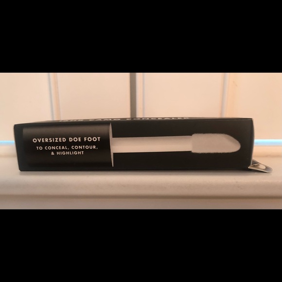 NEW!
Elf 16 Hour Camo Concealer Color: Tan Walnut - Picture 4 of 5